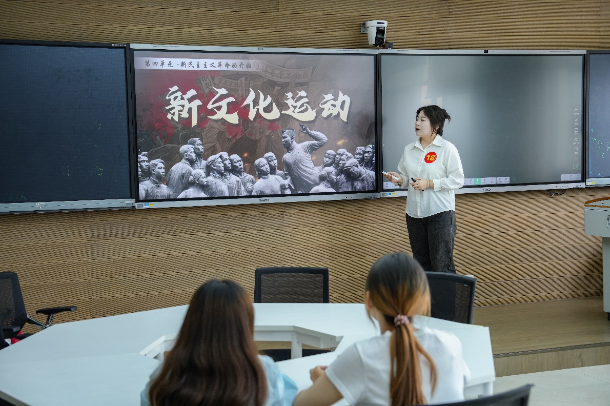 会议室里的人们&#xA;&#xA;AI 生成的内容可能不正确。